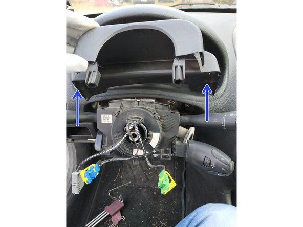 et retirer le cache supérieur