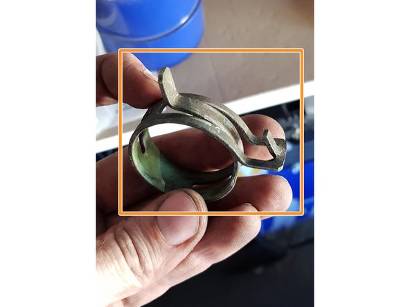 Démarrez le moteur et laissez-le tourner.