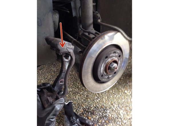 
You can now lifted the second part of the stirrup for the deposit completely.
