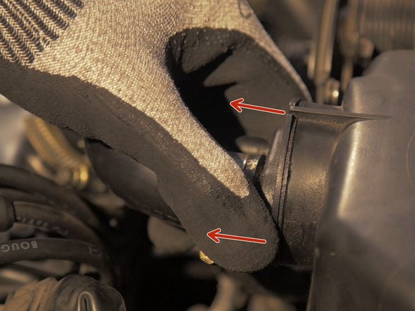 
Remove the breather by simply pulling on it
