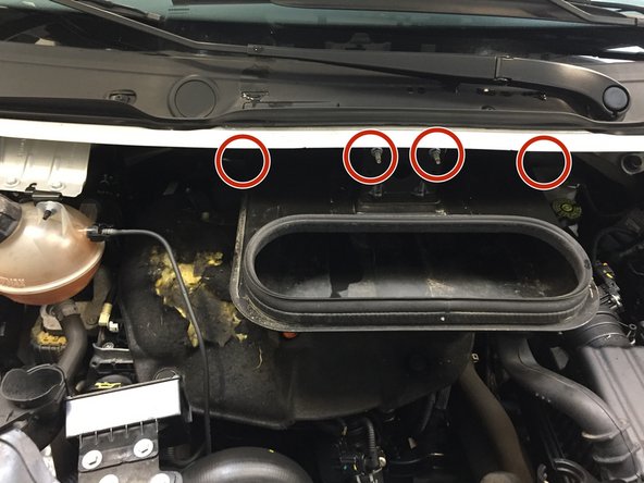 Installer le bloc filtre habitacle