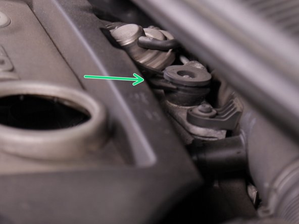 Replacer le cache moteur