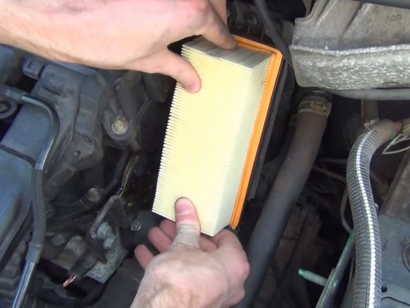 Appliquez une légère pression pour le faire rentrer