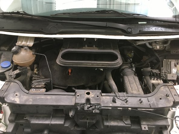 Deviser les 4 vis de de 10