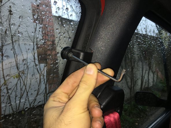 
Unscrew the two brackets from the upright with a Torx T20 key
