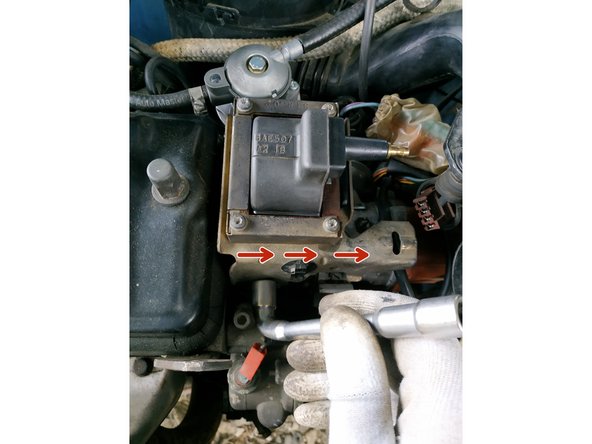 bloquer la vis de devant, clé de 10mm