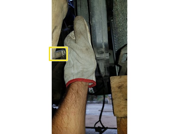 Attention !!! N'endommagez pas la sonde lambda.