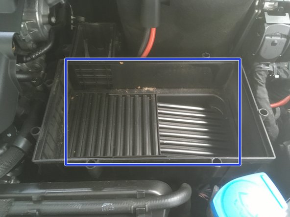 Nettoyer la boite à air si nécessaire