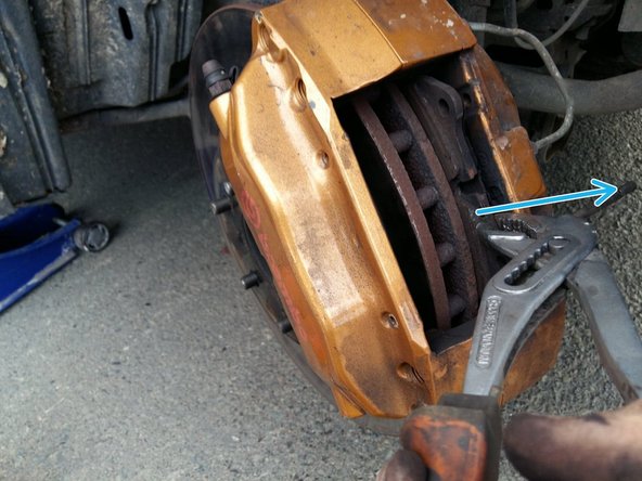 Attention à ne pas abimer le disque lors de cette étape