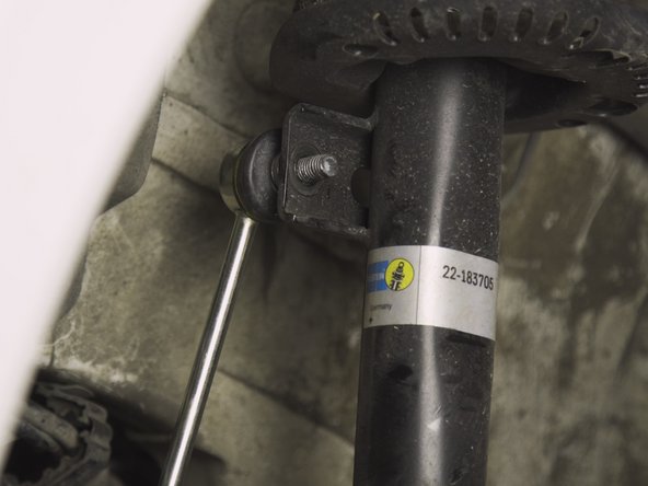 Visser l'écrou sur la tige