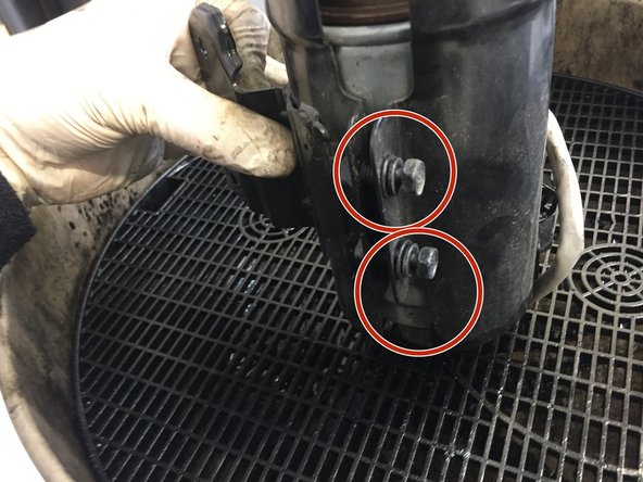 
Tighten the two 10 screws
