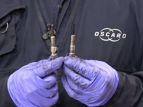 Vérifier la correspondance entre les nouvelles et anciennes bougies (taille,filetage,connecteurs)