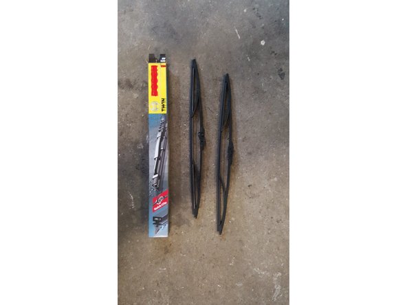 Vérifier la correspondance entre le nouveau balai d'essuie-glace et l'ancien (longueur, attaches)