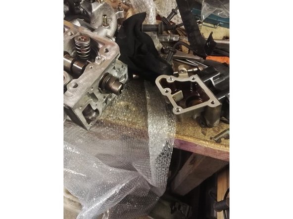 Nettoyez les plans de joints