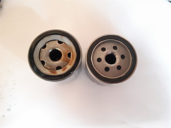 Remplir le carnet d'entretien de la voiture