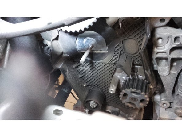 Retirer le galet tendeur