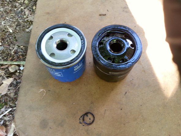 Comparer l'ancien et le nouveau filtre à huile (hauteur,longueur)