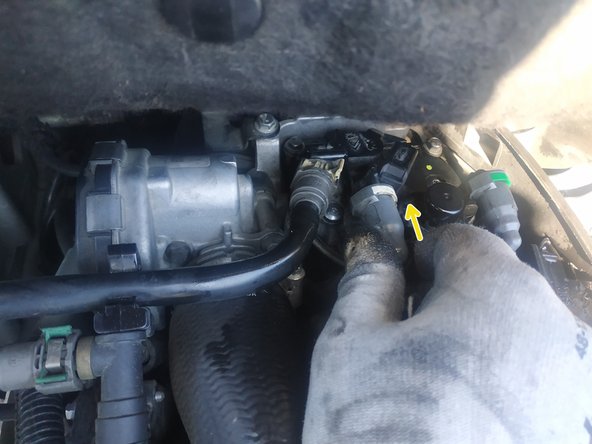 brancher la durite du milieu