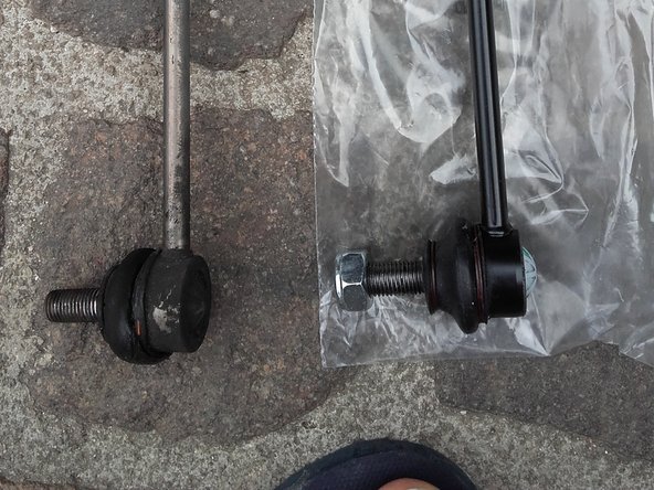 Effectuer une vérification visuel des pièces afin de vérifier qu'elles correspondent bien avant le montage de la nouvelle pièce.