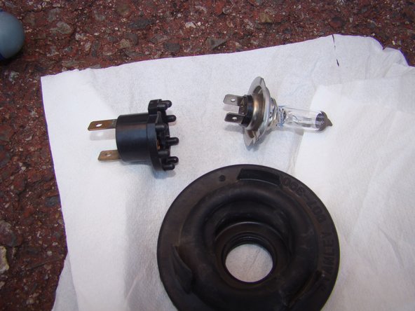 retirer l'adaptateur d'ampoule (voir photo 3)