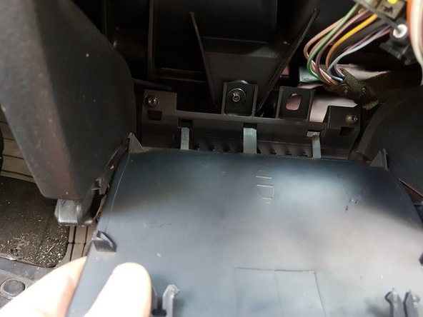 Pour enlever le dernier cache, il suffit simplement de le tirer.