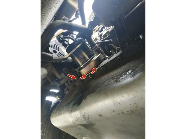 débloquer le filtre à l'aide d'une clé à sangle ou de tout autre outil similaire