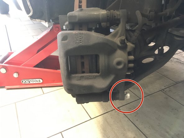 Viser la vis de l'étrier