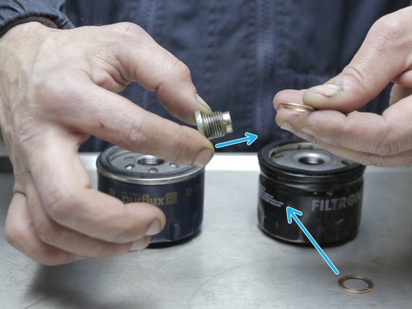 Retirer l'ancien joint du bouchon pour le remplacer par un nouveau