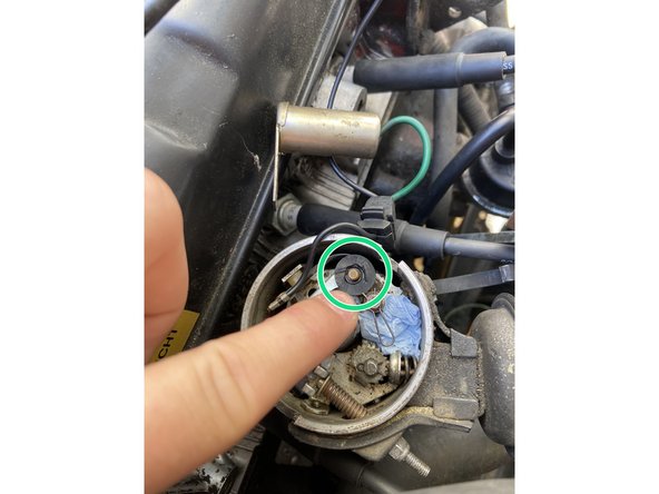 Attention celle-ci à tendance a sauter, personnellement j'ai mis du papier pour pas qu'elle tombe dans mon allumeur