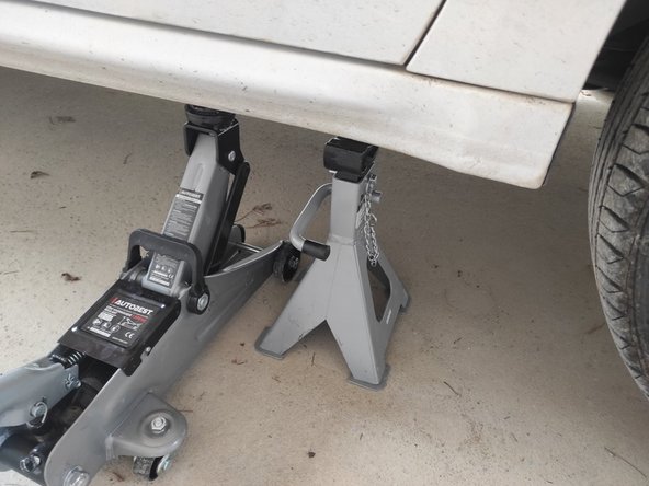 Retirer la chandelle et redescendre la voiture