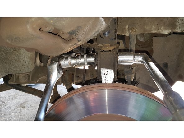 Une fois enlevé, vous pouvez basculer le pivot vers vous.