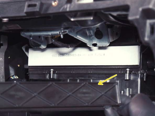 Déposer le filtre habitacle