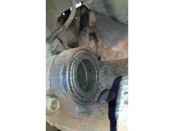 Pulvérisez de l'anti-bruits sur toutes les surface de contact.