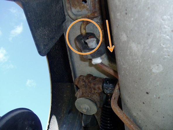 Déposer les silentblocs du silencieux d'échappement.