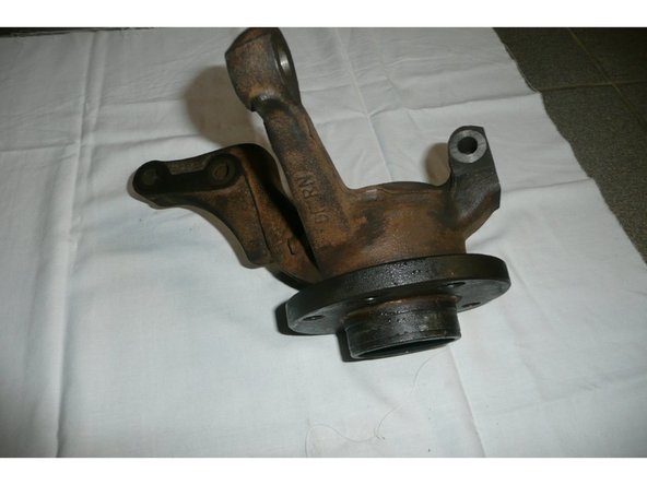 
Then place a ring in support on the inner ring of the bearing, interpose a spacer, a washer and an HM12 nut, tighten gently
