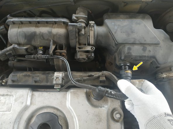 
Same as step 1, press the colored tab and pull.
