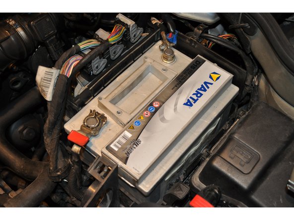 
Reconnect the battery. Wait 5 minutes for the computer to initialize before turning on the ignition.
