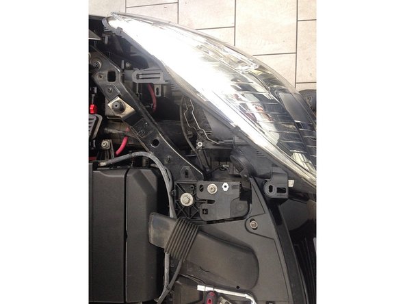 Re-clipser le cache de phare