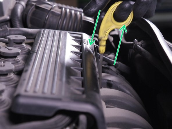 Retirer la jauge essuyer la et replonger la