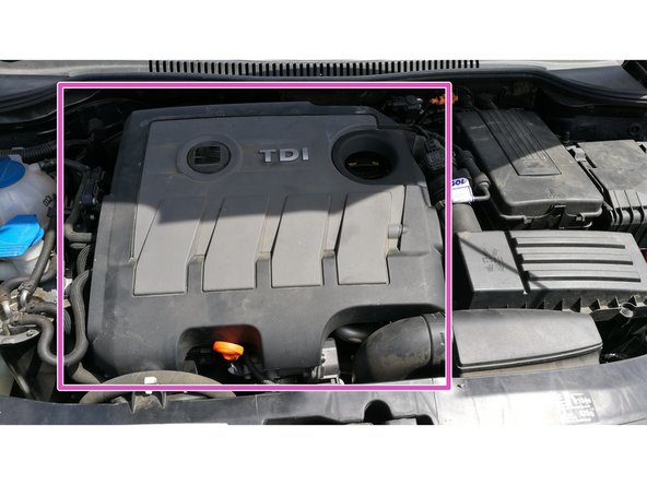 Remonter caches supérieur et inférieur moteur