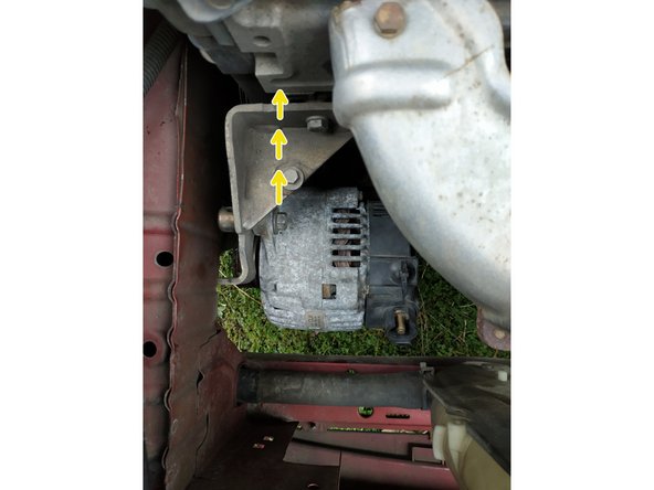 avancer l'écrou à la main