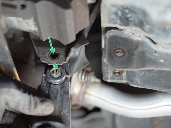 Placer la première partie du support moteur puis la vis