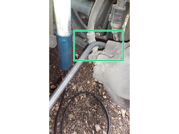 Bloquer les vis avec la clé Allen de 7 mm