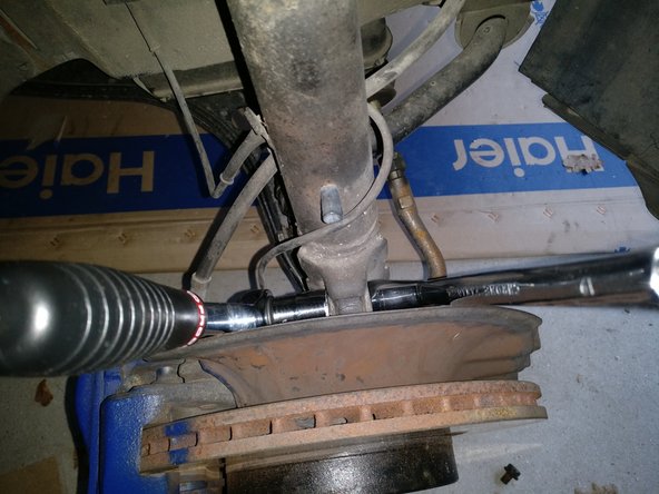 Dévisser les vis et l'écrou