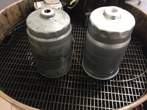 
Check the correspondence between the old and new fuel filter
