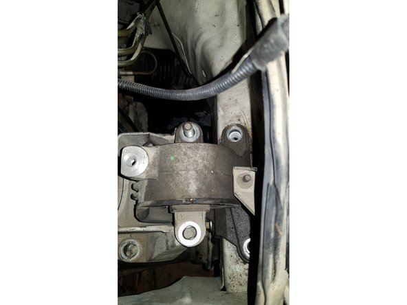 La boîte est maintenant posée sur vos cales.