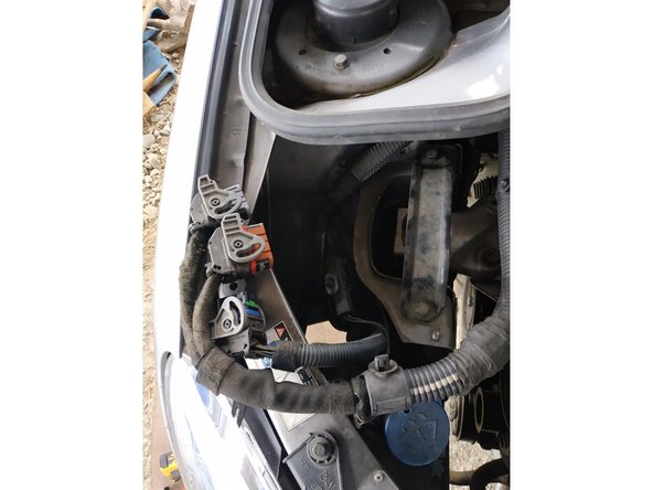 et visser ses 2 vis de fixation, clé de 13mm