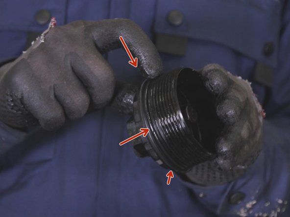 Reposer le nouveau joint autour de la cloche