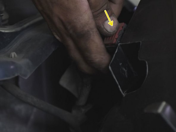 Tester le bon fonctionnement des ampoules avant de reposer le phare