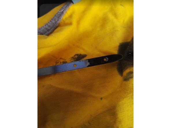 Démarrez le moteur et laisser tourner 2 minutes environ, contrôlez l'absence de fuite sous le véhicule